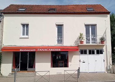 Fonds et murs commerciaux a vendre Saint-Yorre 03270 Allier 281 m2  349000 euros