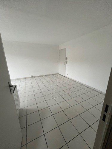 Location appartement Allonnes 72700 Sarthe 47 m2 2 pièces 560 euros