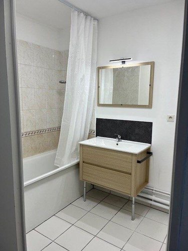 Location appartement Allonnes 72700 Sarthe 47 m2 2 pièces 560 euros