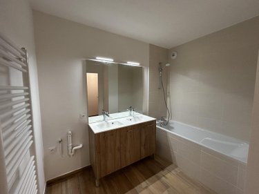 Location appartement Beaune 21200 Côte-d'Or 74 m2 3 pièces 1007 euros