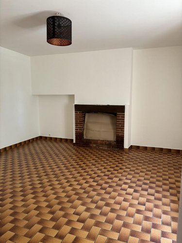 Location maison Châteaugiron 35410 Ille-et-Vilaine 81 m2 3 pièces 605 euros