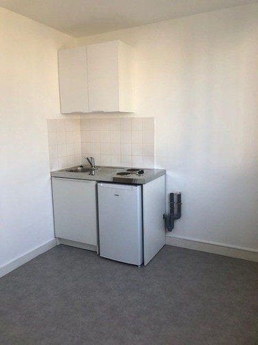 Location appartement Le Mans 72000 Sarthe 14 m2 1 pièce 235 euros