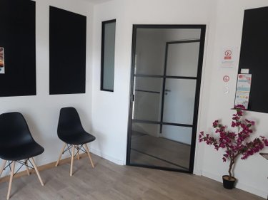 Fonds et murs commerciaux a vendre Languidic 56440 Morbihan 102 m2  332940 euros