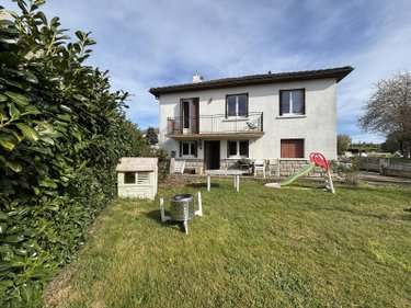 Maison a vendre Lanobre 15270 Cantal 105 m2 9 pièces 90100 euros