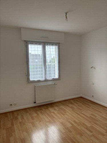 Location maison Châteaugiron 35410 Ille-et-Vilaine 107 m2 6 pièces 1200 euros