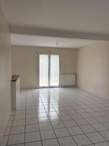 Location maison Châteaugiron 35410 Ille-et-Vilaine 107 m2 6 pièces 1200 euros