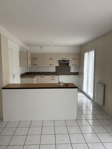 Location maison Châteaugiron 35410 Ille-et-Vilaine 107 m2 6 pièces 1200 euros