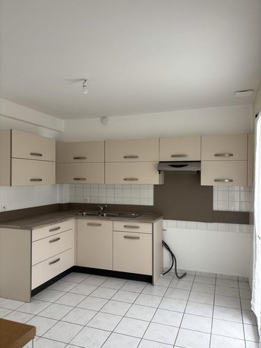 Location maison Châteaugiron 35410 Ille-et-Vilaine 107 m2 6 pièces 1200 euros