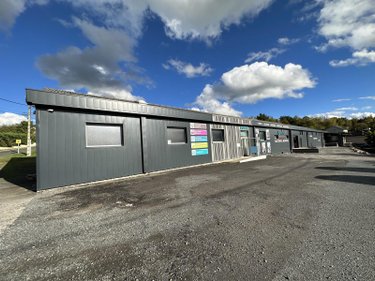 Fonds et murs commerciaux a vendre Abrest 03200 Allier 774 m2  495000 euros
