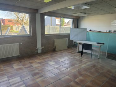 Location fonds et murs commerciaux Cambrai 59400 Nord 700 m2  4500 euros
