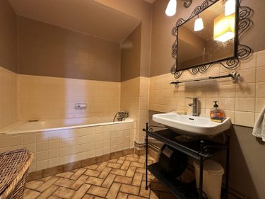 Appartement a vendre Beaune 21200 Côte-d'Or 136 m2 4 pièces 229000 euros