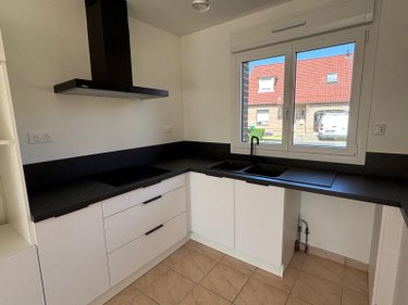 Location maison Lesquin 59810 Nord 180 m2 4 pièces 1600 euros