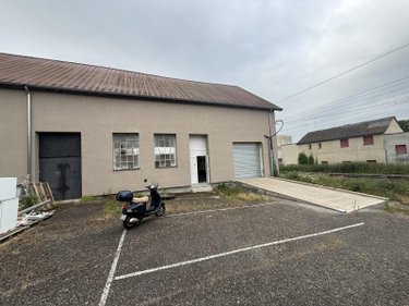Fonds et murs commerciaux a vendre Abrest 03200 Allier 261 m2  169000 euros