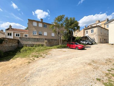 Garage et parking a vendre Poitiers 86000 Vienne  126000 euros
