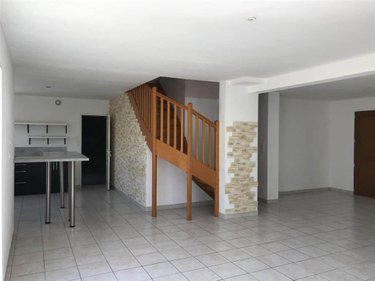 Location maison Châteaugiron 35410 Ille-et-Vilaine 130 m2 7 pièces 1275 euros