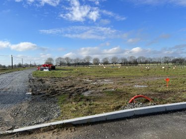Terrain a batir a vendre Châteaugiron 35410 Ille-et-Vilaine 377 m2  89079 euros