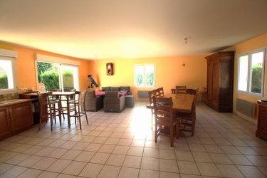 Maison a vendre Bussac-sur-Charente 17100 Charente-Maritime 126 m2 5 pièces 278038 euros