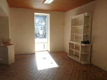 Location fonds et murs commerciaux Cherbourg-en-Cotentin 50100 Manche 47 m2  601 euros