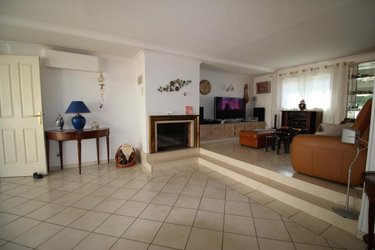 Maison a vendre Roissy-en-Brie 77680 Seine-et-Marne 115 m2 4 pièces 293940 euros