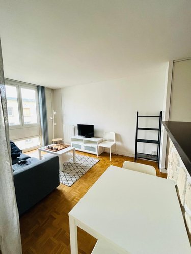 Location appartement Reims 51100 Marne 39 m2 1 pièce 735 euros