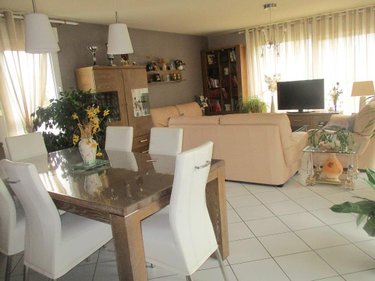 Maison a vendre Carhaix-Plouguer 29270 Finistère 226 m2 8 pièces 378000 euros