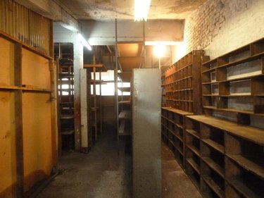 Fonds et murs commerciaux a vendre Caudry 59540 Nord 1100 m2  188640 euros