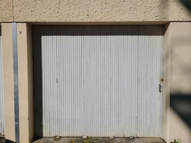 Garage et parking a vendre Pierrelatte 26700 Drôme 15 m2  18000 euros