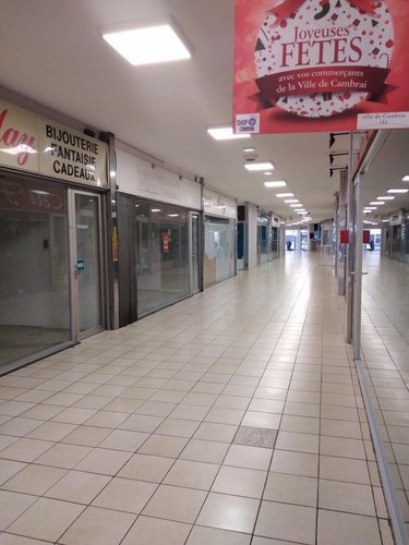 Location fonds et murs commerciaux Cambrai 59400 Nord 35 m2  450 euros