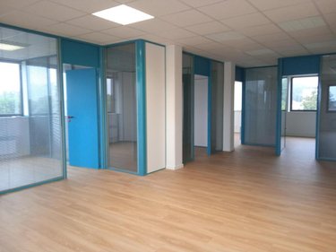 Location fonds et murs commerciaux Montargis 45200 Loiret 103 m2  1830 euros