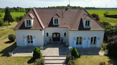 Maison a vendre Montcresson 45700 Loiret 241 m2 7 pièces 376400 euros