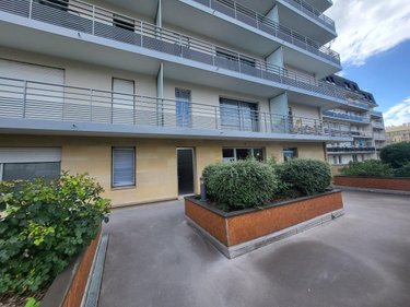 Fonds et murs commerciaux a vendre Reims 51100 Marne 73 m2  178000 euros