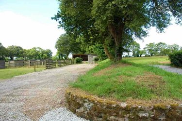 Maison a vendre Plouray 56770 Morbihan 700 m2 19 pièces 1098500 euros