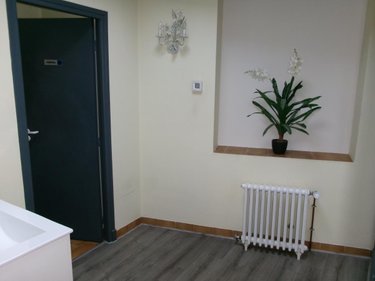 Location fonds et murs commerciaux Bruay-la-Buissière 62700 Pas-de-Calais 60 m2  750 euros