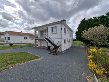 Maison a vendre Saintes 17100 Charente-Maritime 106 m2 5 pièces 199348 euros