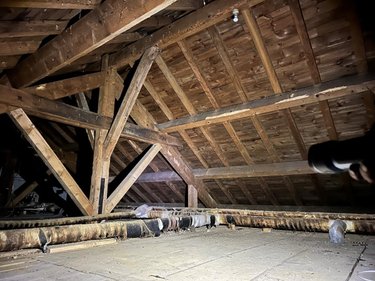 Fonds et murs commerciaux a vendre Saint-Jacques-des-Blats 15800 Cantal 700 m2  95400 euros