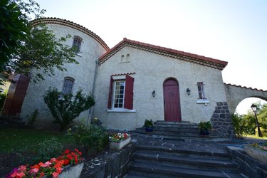Viager maison Mozac 63200 Puy-de-Dôme 205 m2 9 pièces 70000 euros