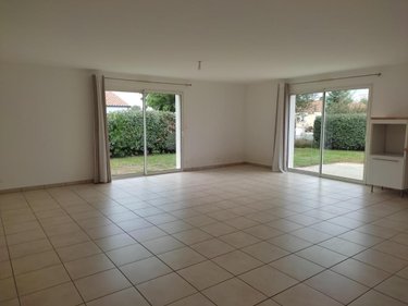 Location maison Challans 85300 Vendée 100 m2 4 pièces 880 euros