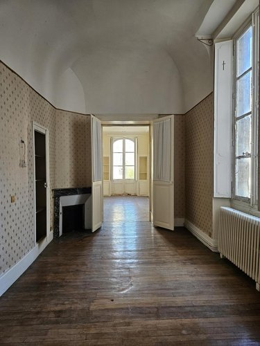Immeuble a vendre Montargis 45200 Loiret 556 m2  385000 euros