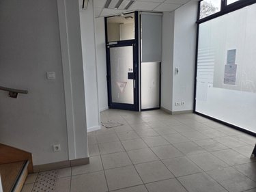 Location fonds et murs commerciaux Château-Gontier-sur-Mayenne 53200 Mayenne 105 m2  900 euros