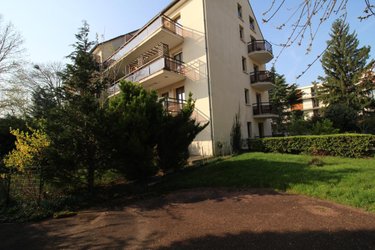 Appartement a vendre Noisy-le-Grand 93160 Seine-Saint-Denis 30 m2 1 pièce 110000 euros