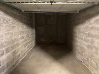 Garage et parking a vendre Brest 29200 Finistère 13 m2  17500 euros