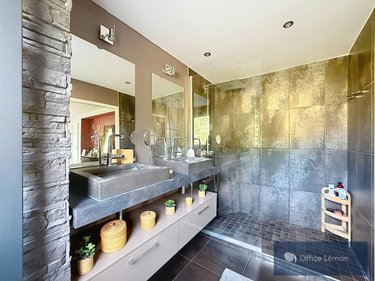 Appartement a vendre Divonne-les-Bains 01220 Ain 145 m2 5 pièces 930000 euros