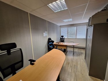 Location fonds et murs commerciaux Saint-Malo 35400 Ille-et-Vilaine 131 m2  1775 euros