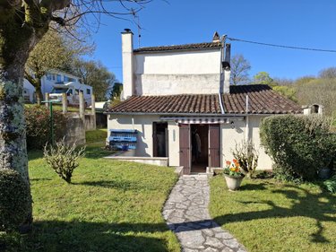 Maison a vendre Saintes 17100 Charente-Maritime 90 m2 3 pièces 157380 euros