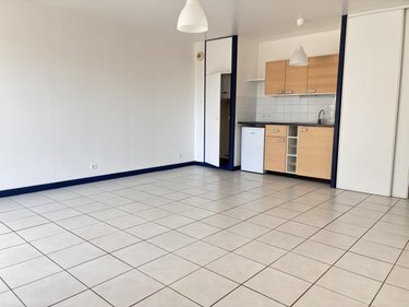 Appartement a vendre Landerneau 29800 Finistère 48 m2  186900 euros