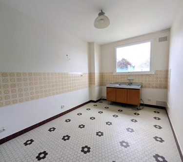 Appartement a vendre Tours 37000 Indre-et-Loire 80 m2 3 pièces 157320 euros