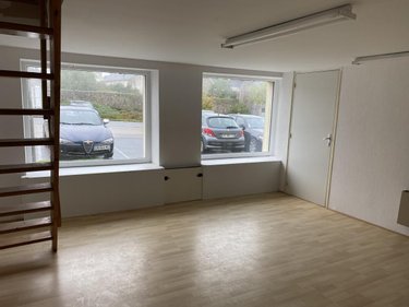 Fonds et murs commerciaux a vendre Lesneven 29260 Finistère 57 m2  59890 euros