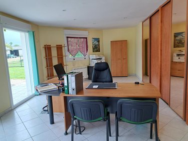 Fonds et murs commerciaux a vendre Kermaria-Sulard 22450 Côtes-d'Armor 498 m2  364000 euros