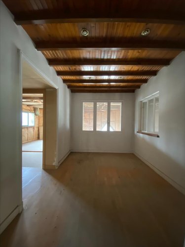 Location fonds et murs commerciaux Jujurieux 01640 Ain 1000 m2  1674 euros