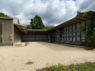 Location fonds et murs commerciaux Jujurieux 01640 Ain 1000 m2  1674 euros
